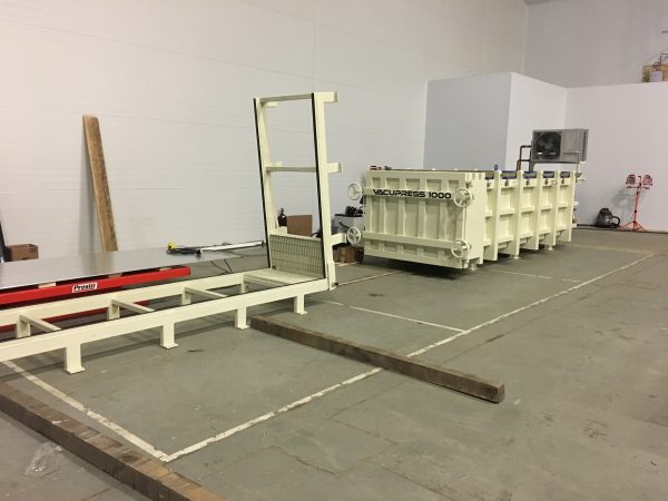 VacuPress 1000 — вакуумная сушильная камера плитонагретая